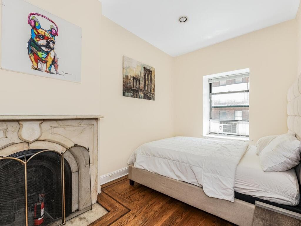 115 E 39th Street thumbnail 20