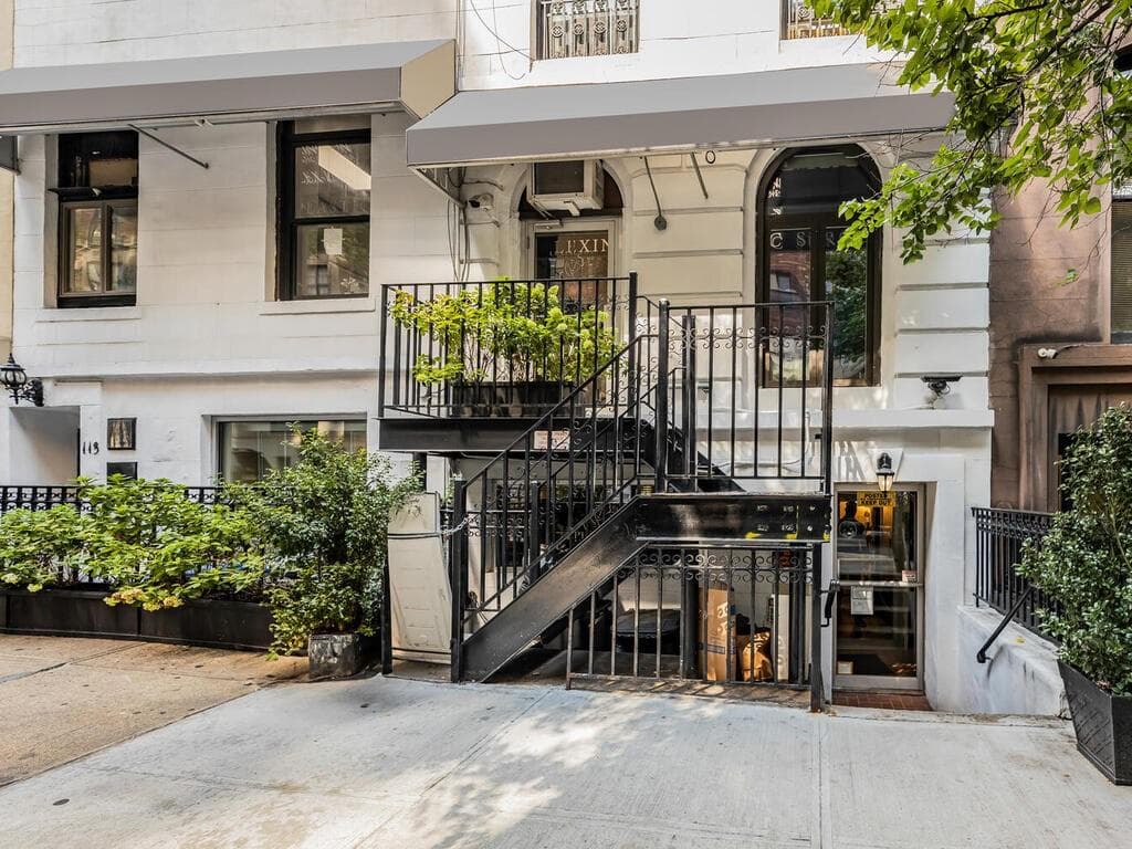 115 E 39th Street thumbnail 8