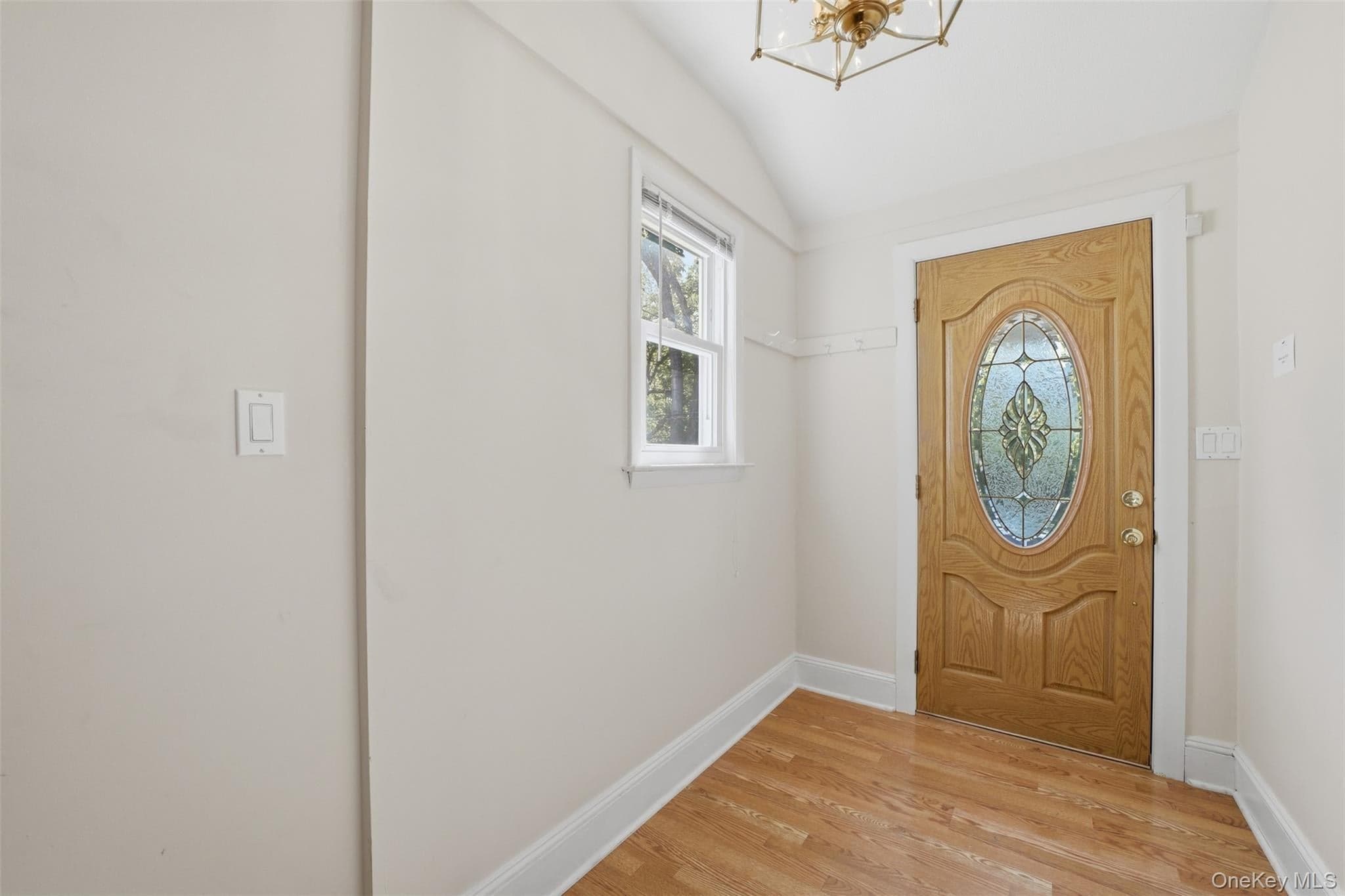 315 Sickles Avenue thumbnail 14