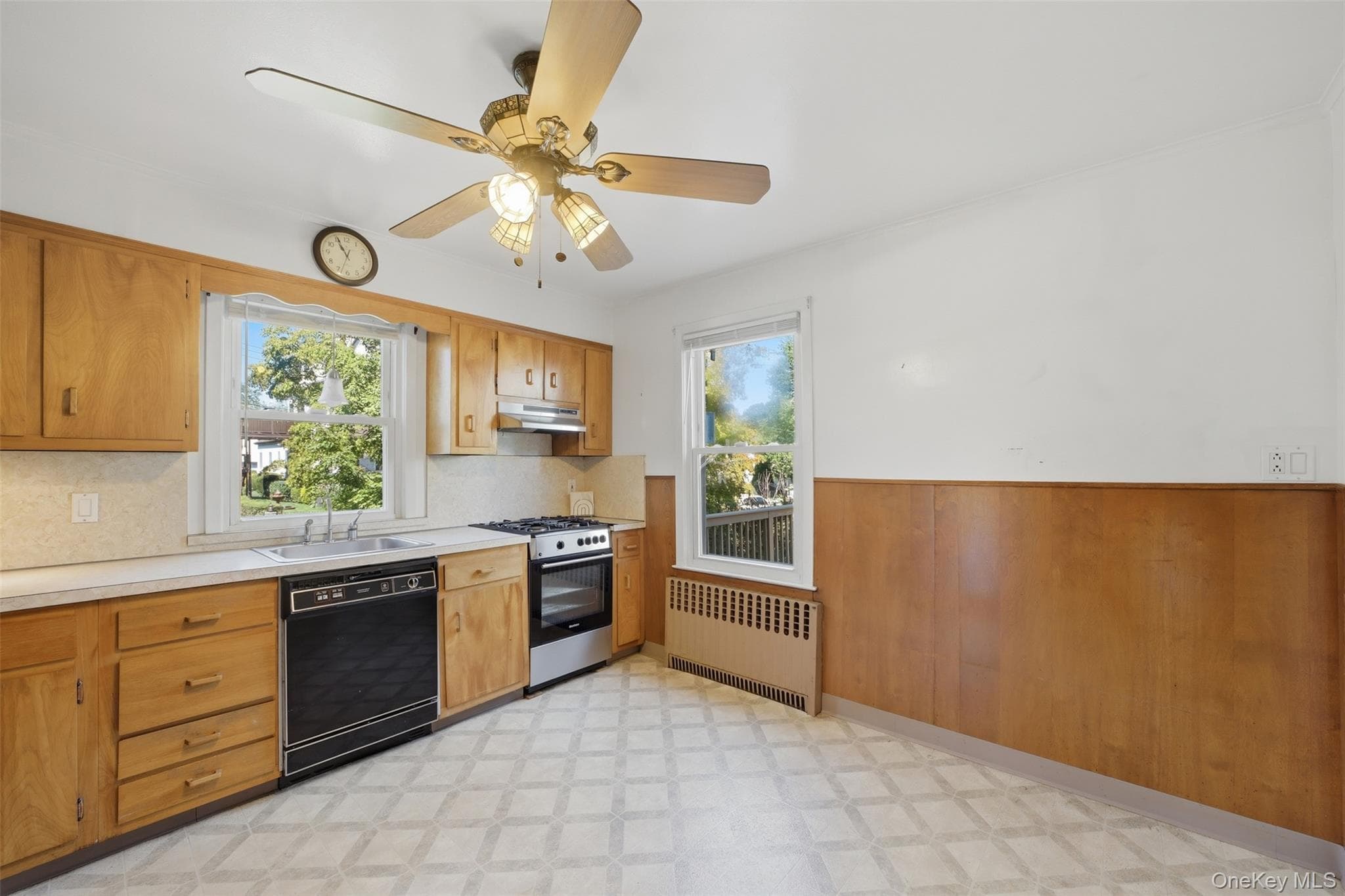 315 Sickles Avenue thumbnail 19