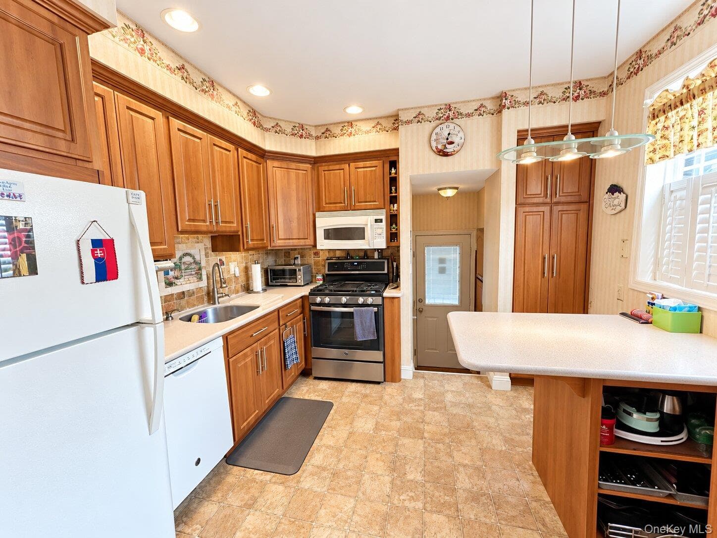 20 Munson Place thumbnail 4