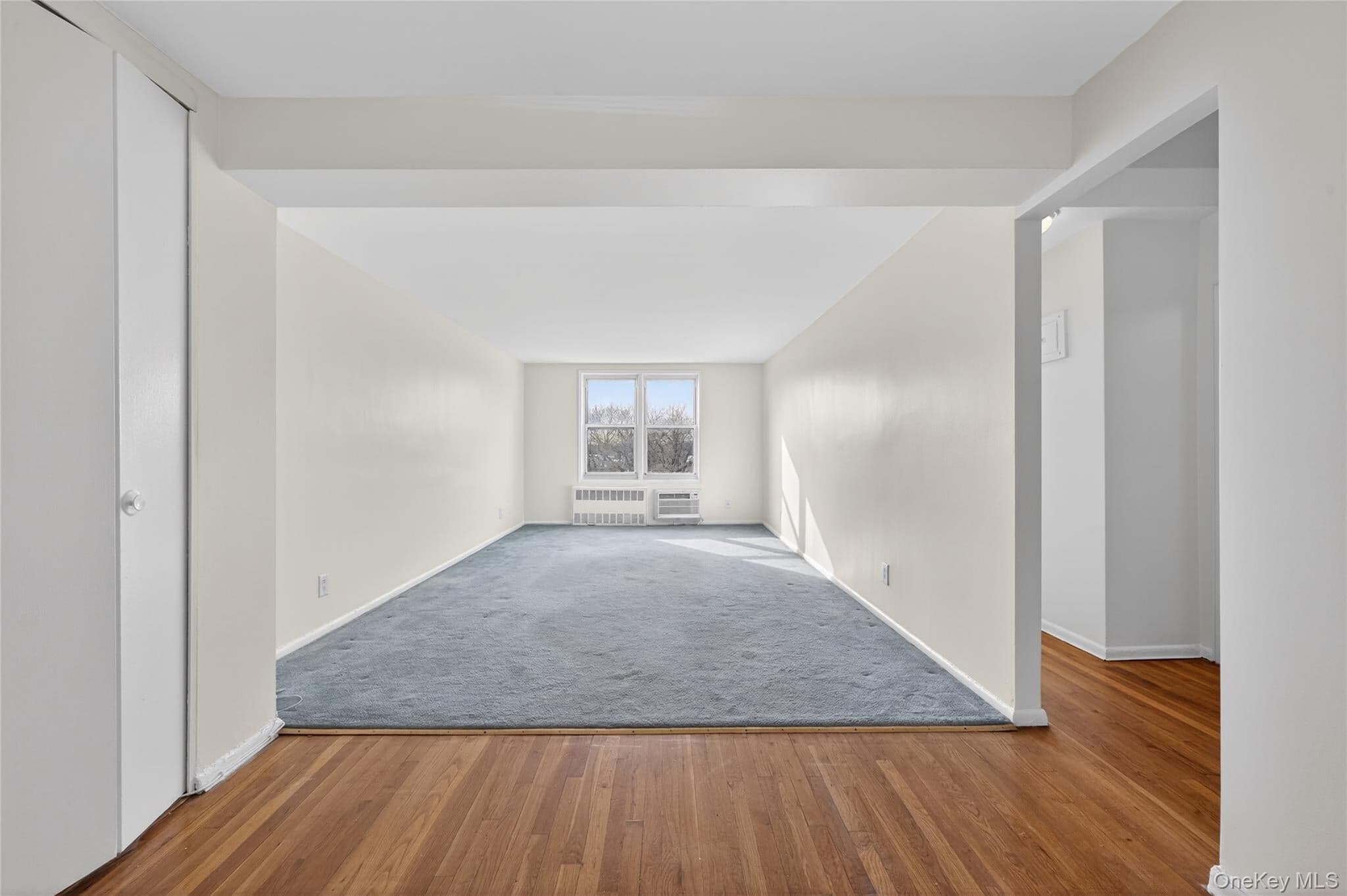 66-10 Thornton Place Unit: 4C photo 1