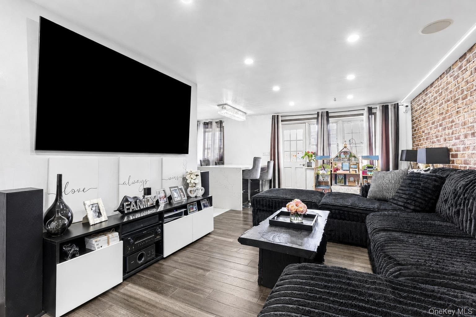8611 151st Avenue Unit: 5E photo 1