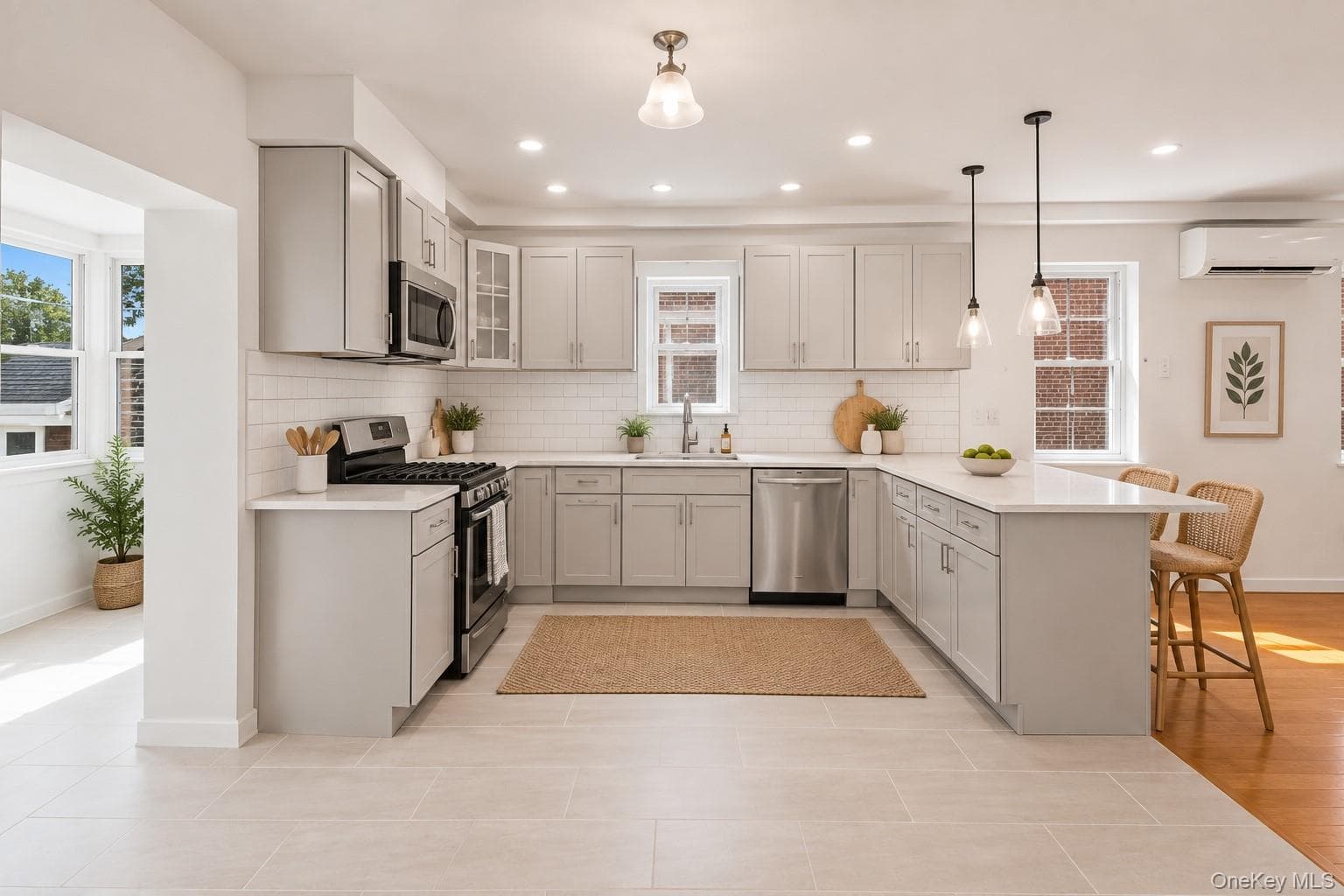 4084 Seton Avenue thumbnail 9