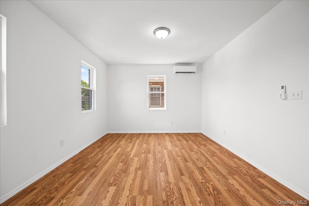 4084 Seton Avenue thumbnail 12