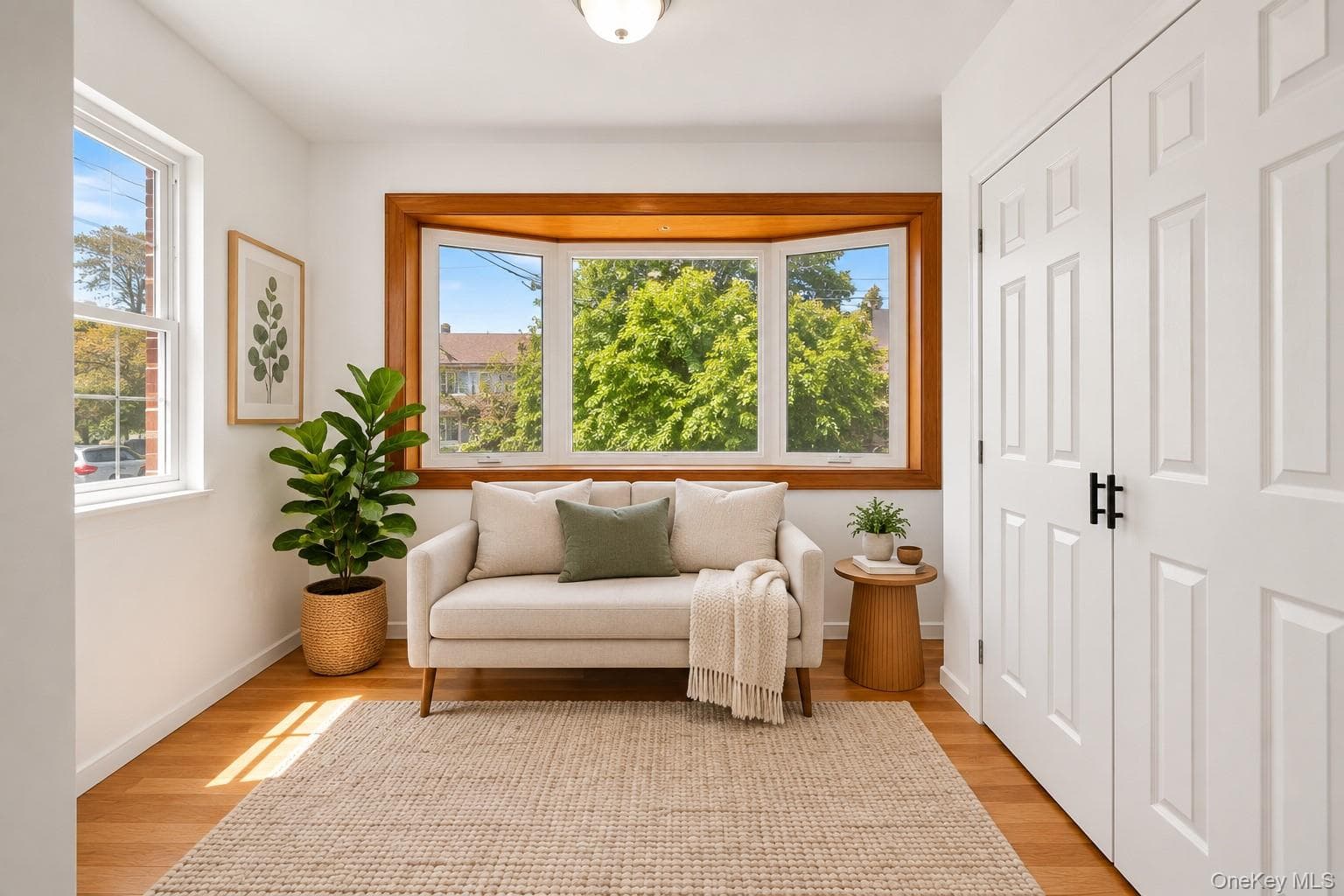 4084 Seton Avenue thumbnail 3