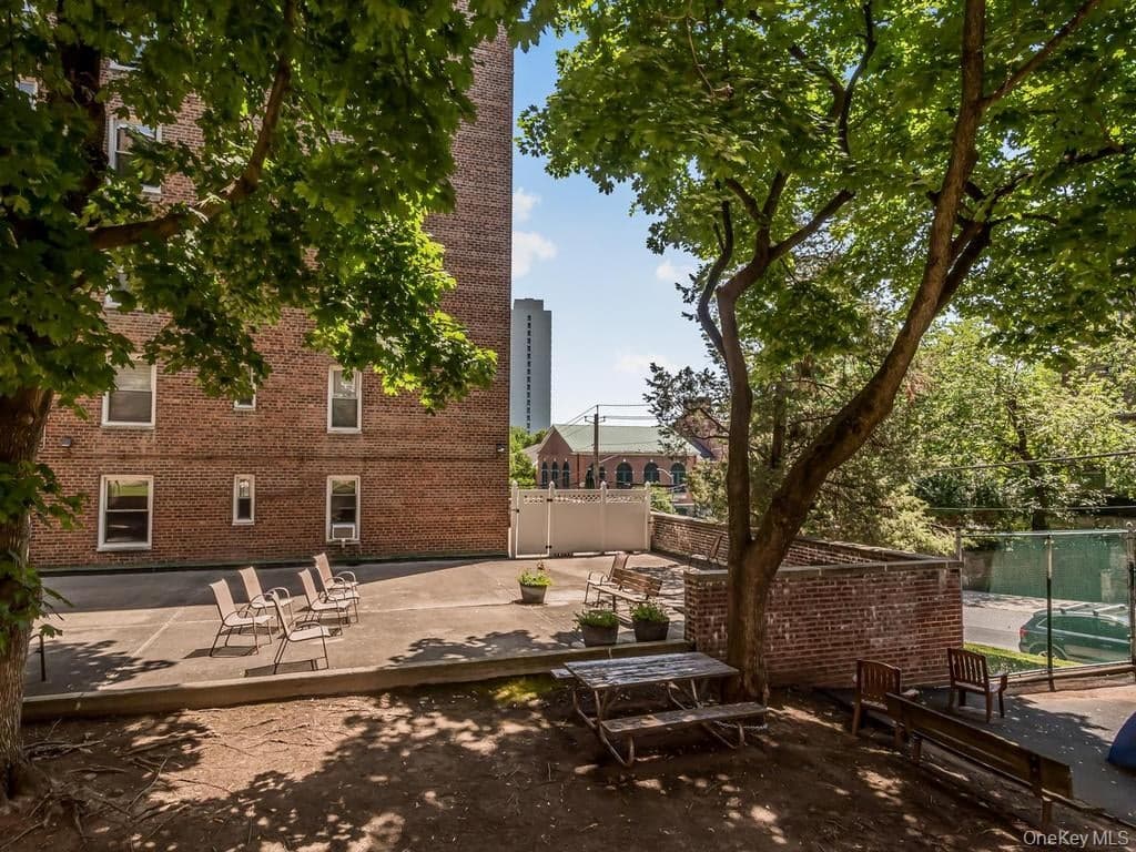 5601 Riverdale Avenue Unit: 3R thumbnail 13