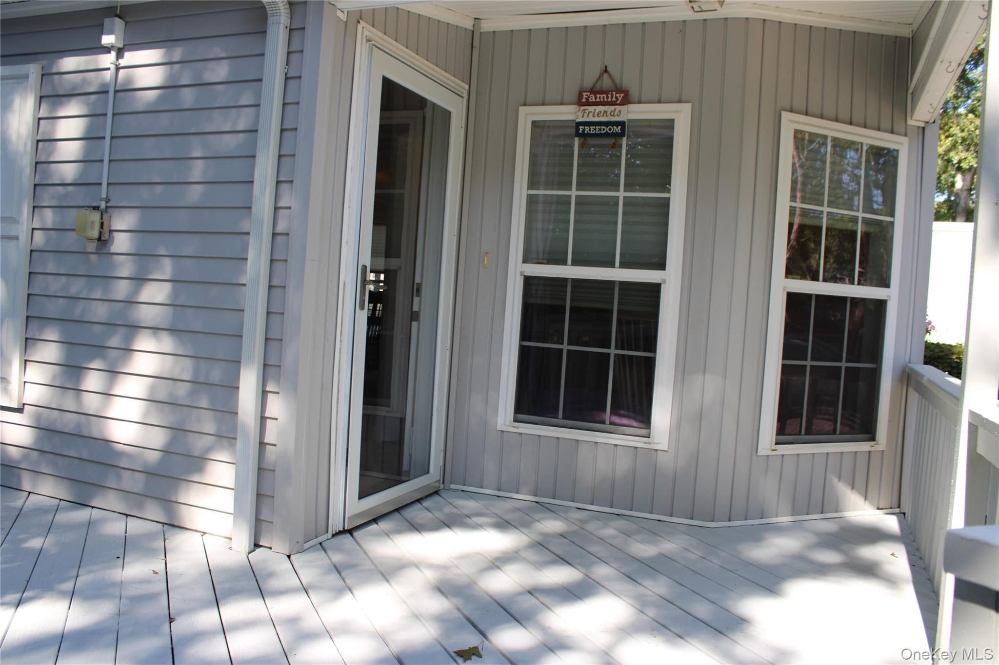 1661 Old Country Road Unit: 77 thumbnail 3