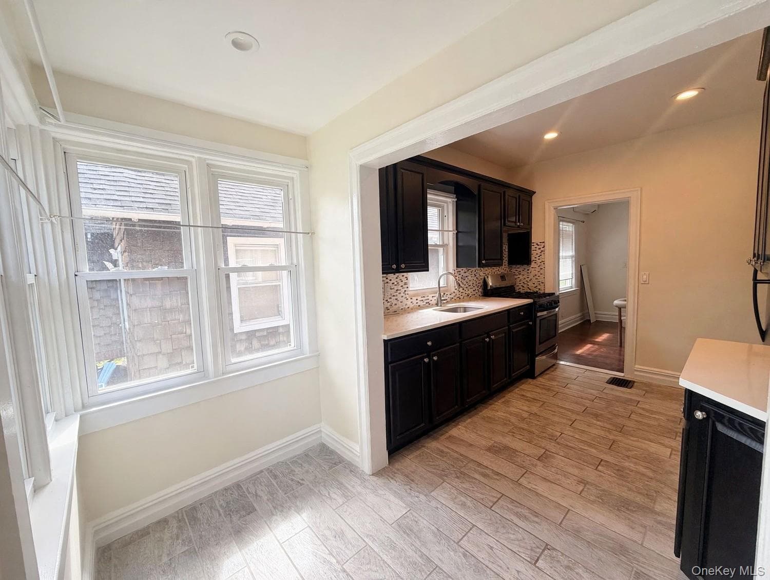 421 Union Avenue thumbnail 17