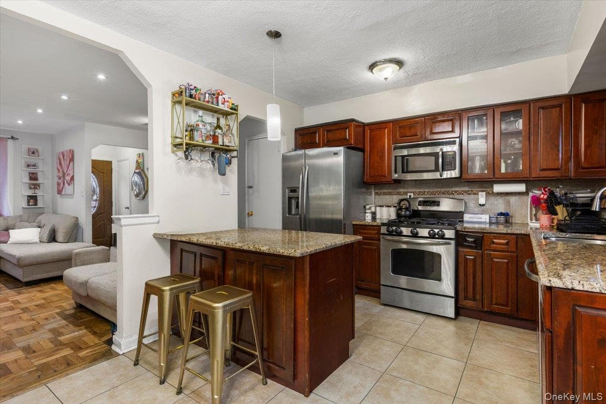 3303 Eastchester Road thumbnail 7