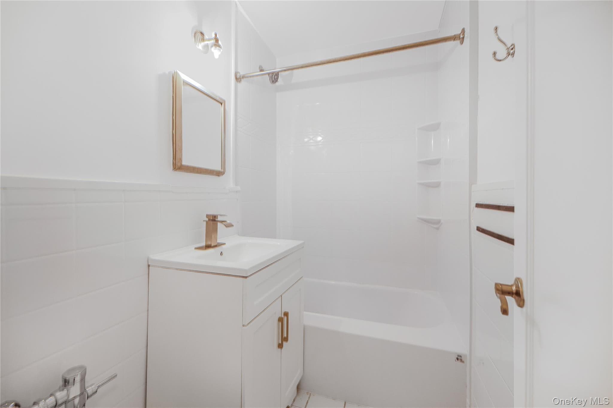 525 W 235th Street Unit: 6E thumbnail 14