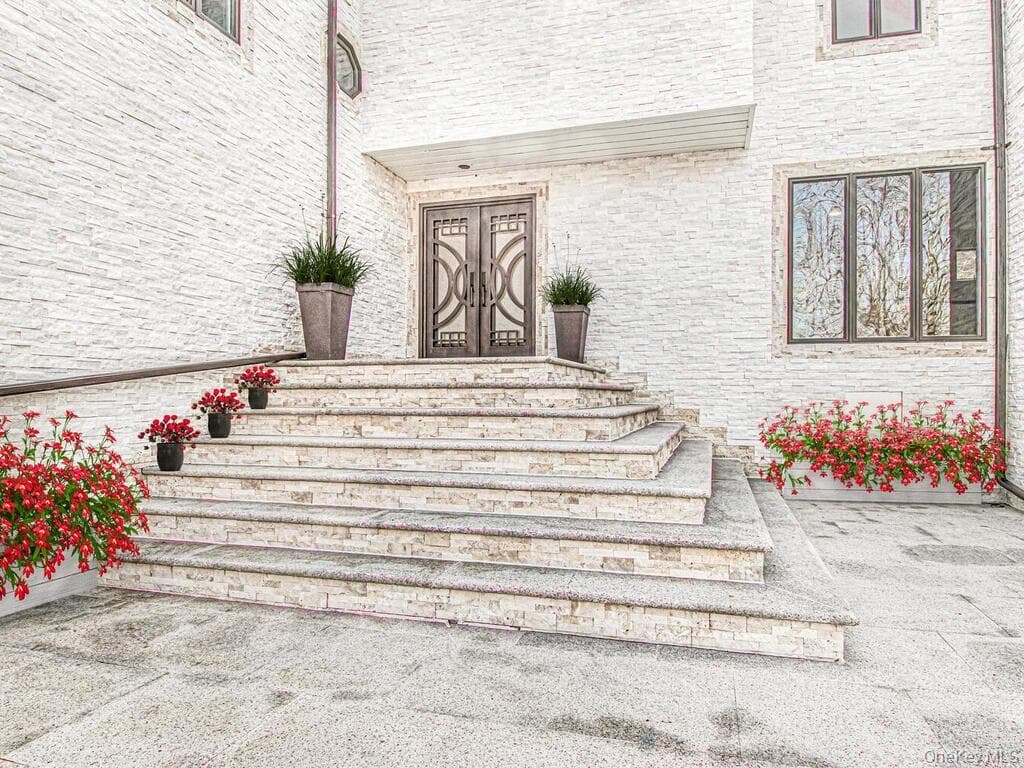 31 Byram Hill Road thumbnail 2
