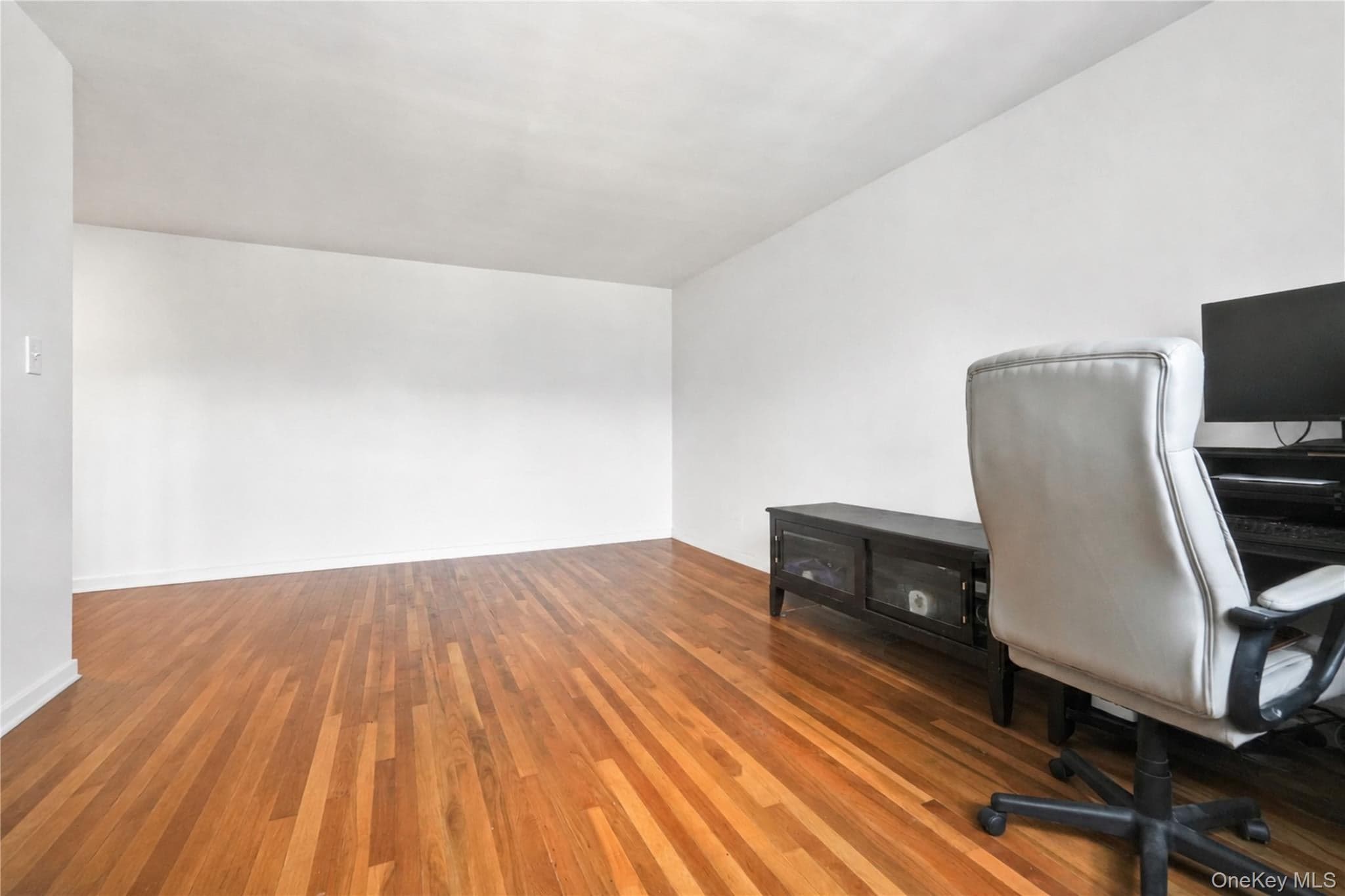 29-09 137th Street Unit: 3L thumbnail 4