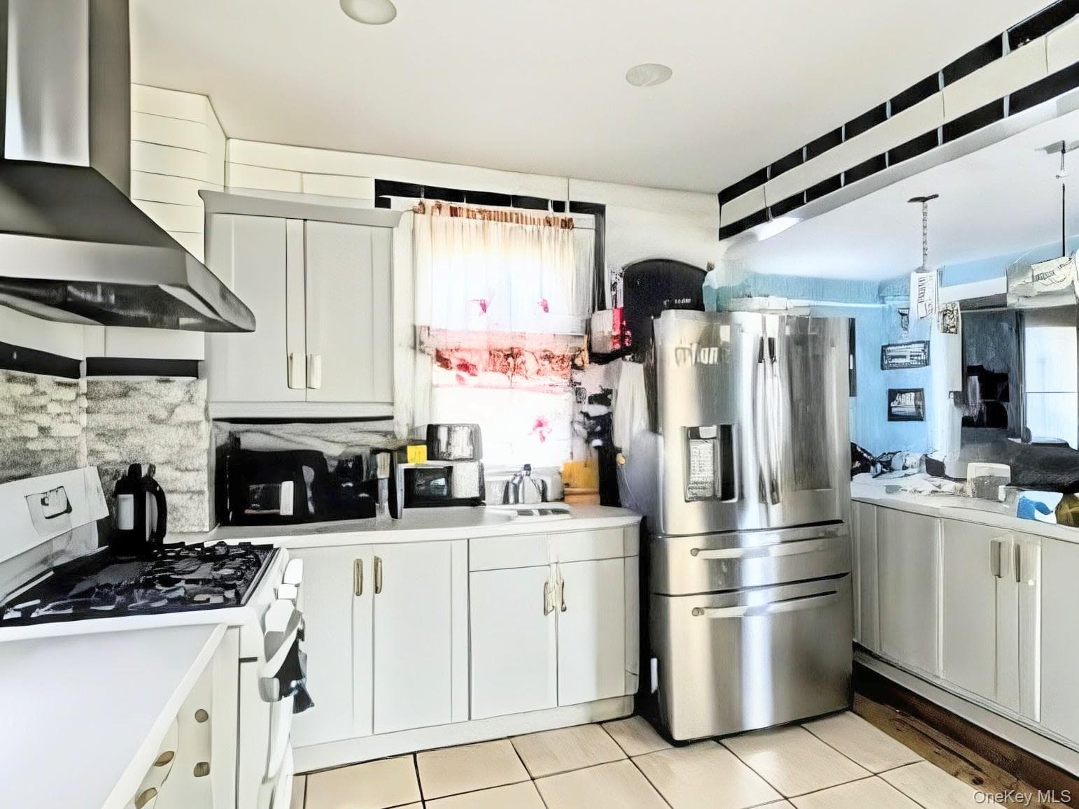 42 3rd Avenue thumbnail 5