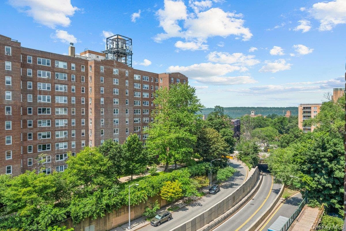 629 Kappock Street Unit: 7N thumbnail 12