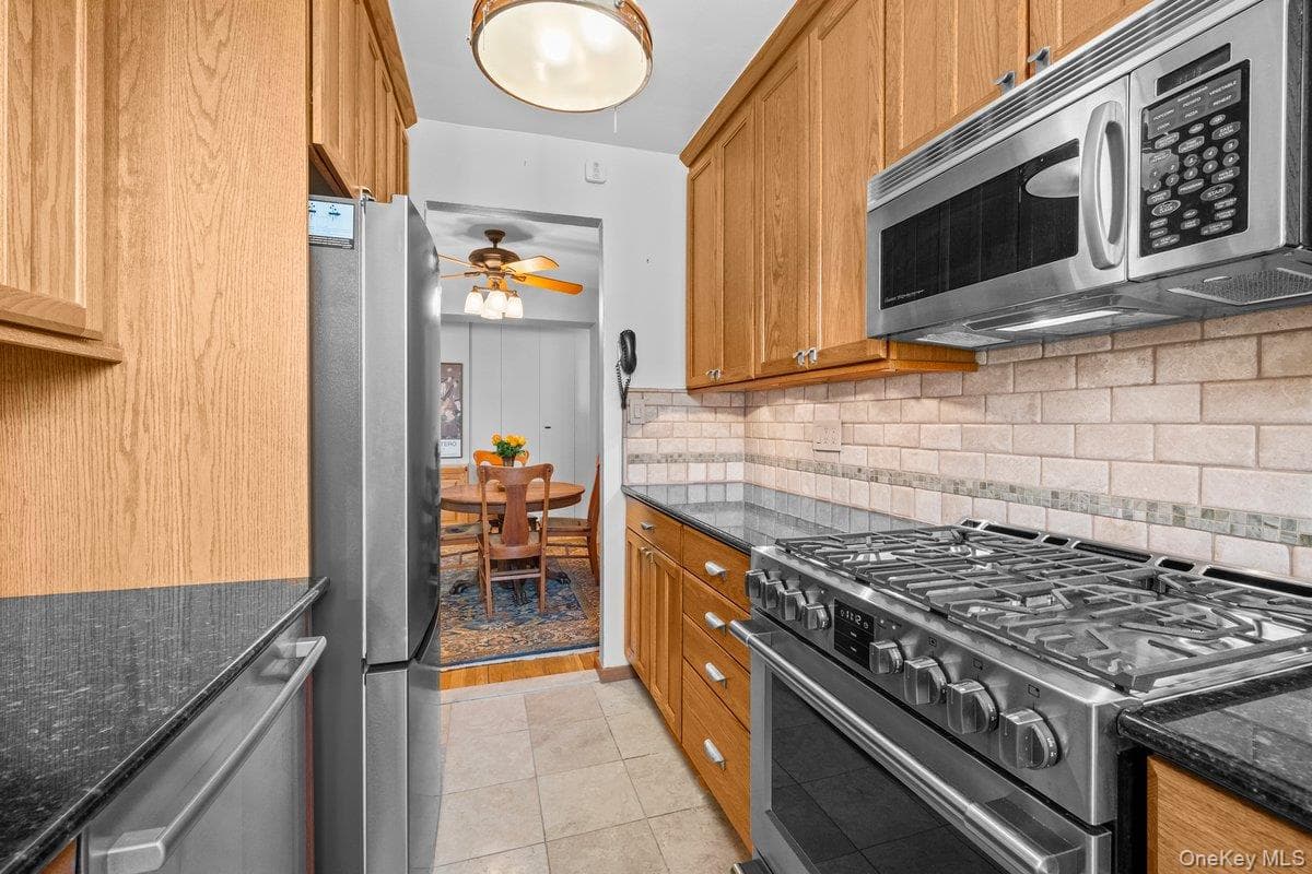 629 Kappock Street Unit: 7N thumbnail 19