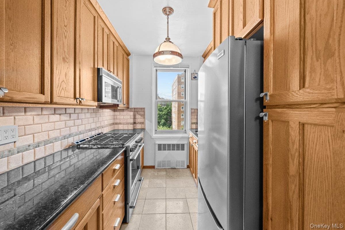 629 Kappock Street Unit: 7N thumbnail 5