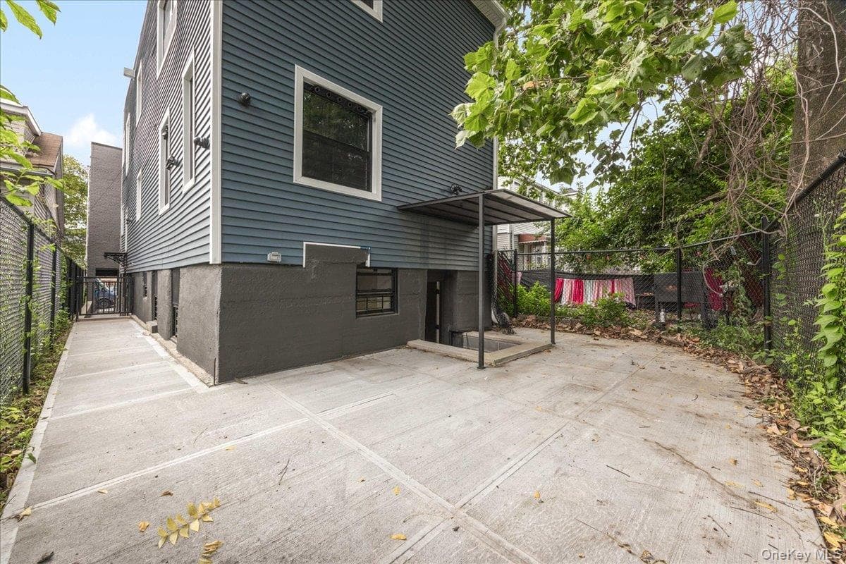 2740 Sexton Place thumbnail 28