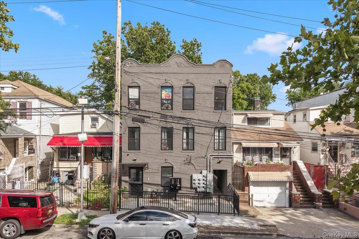 2740 Sexton Place thumbnail 2