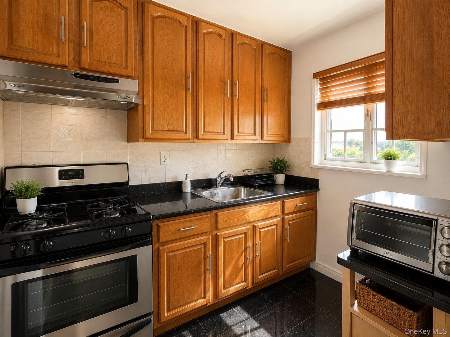221-51 Manor Road Unit: Upper thumbnail 4
