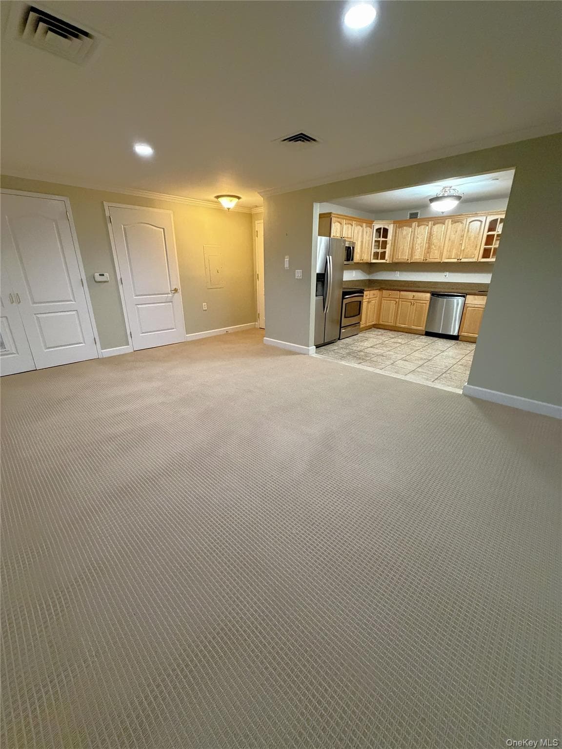 50 Merrick Avenue Unit: 226 thumbnail 5