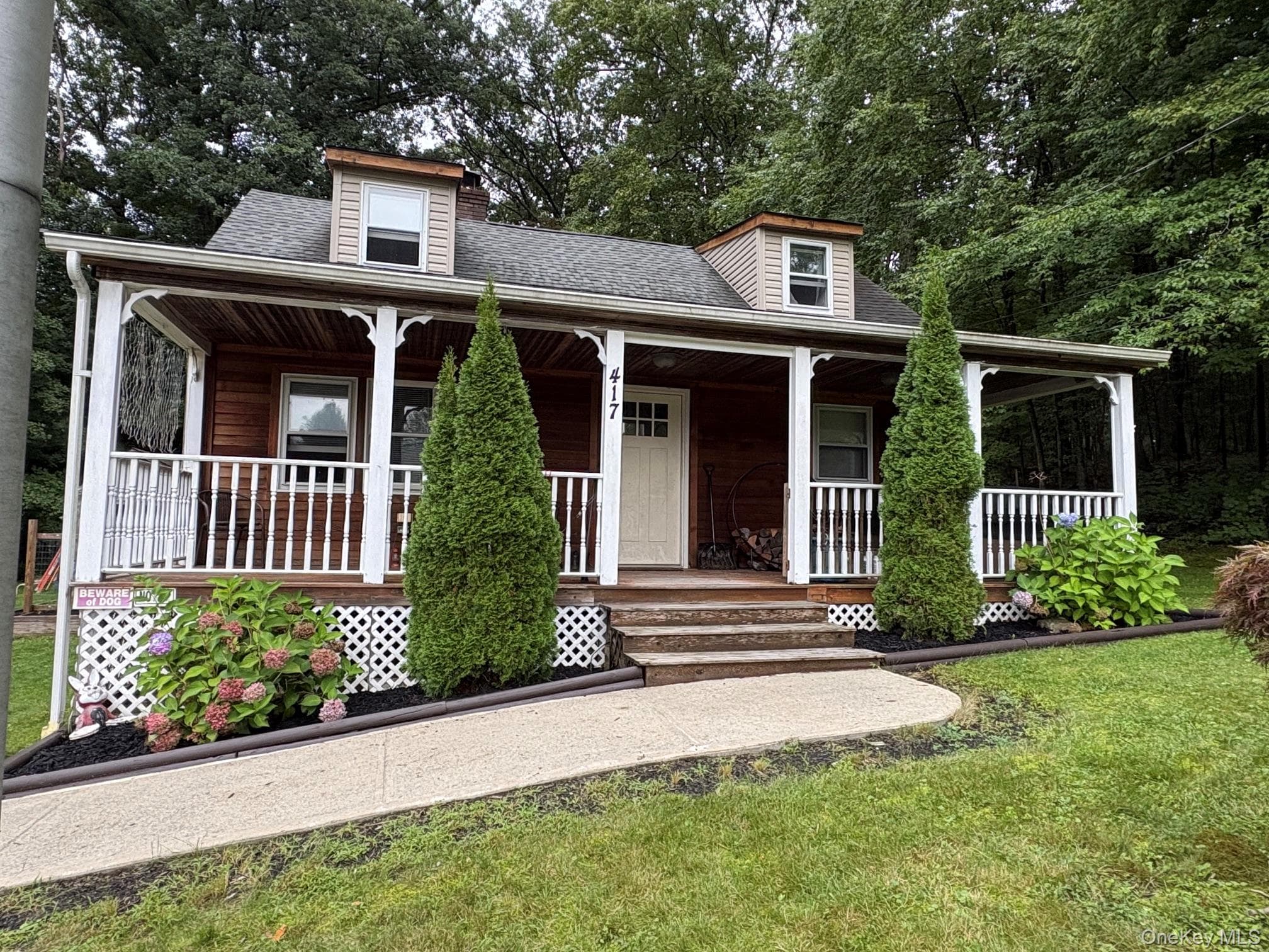 417 Fourth Road photo 1