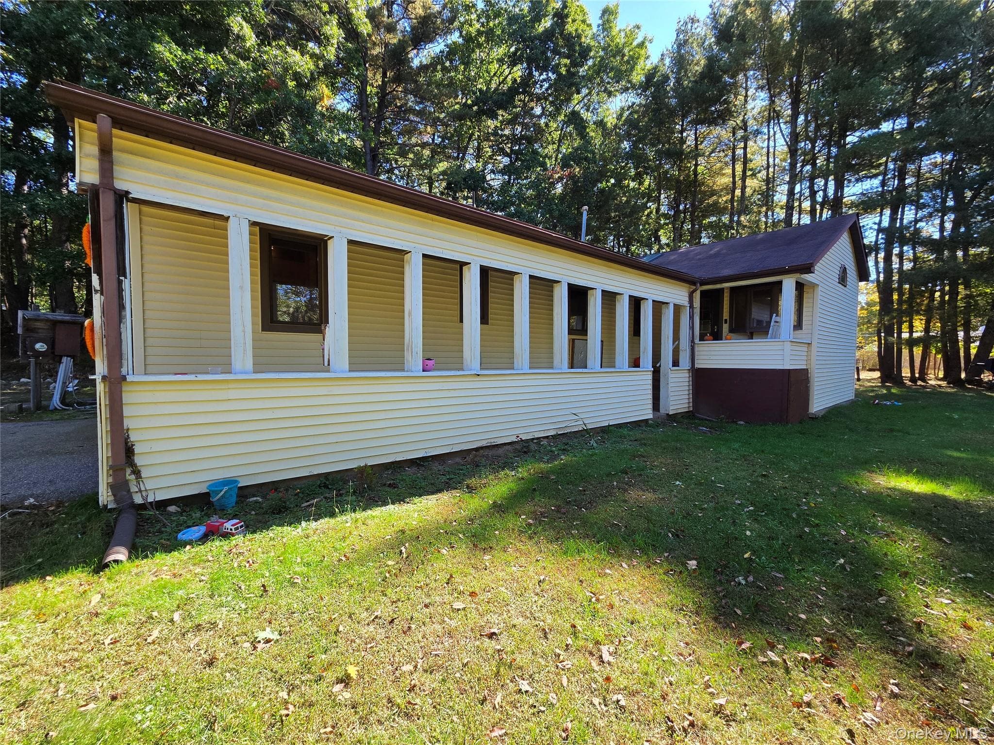 110 Foss Lane photo 1