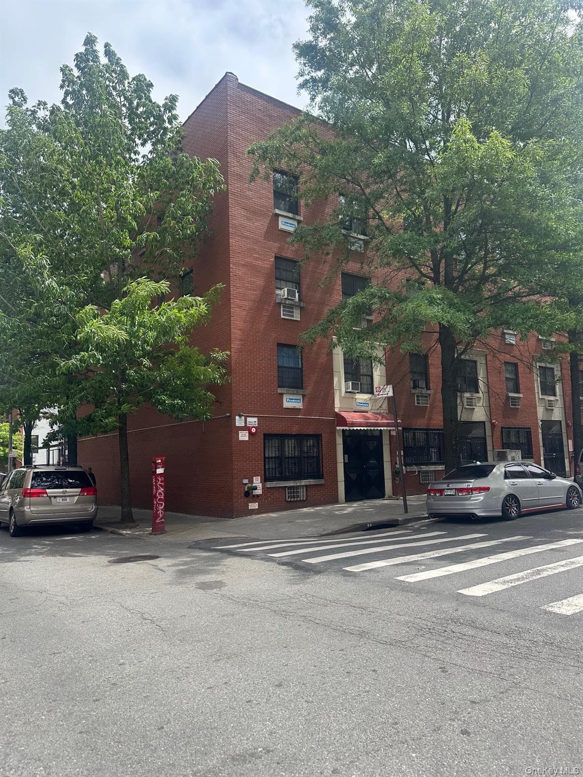1988 Marmion Avenue, Bronx