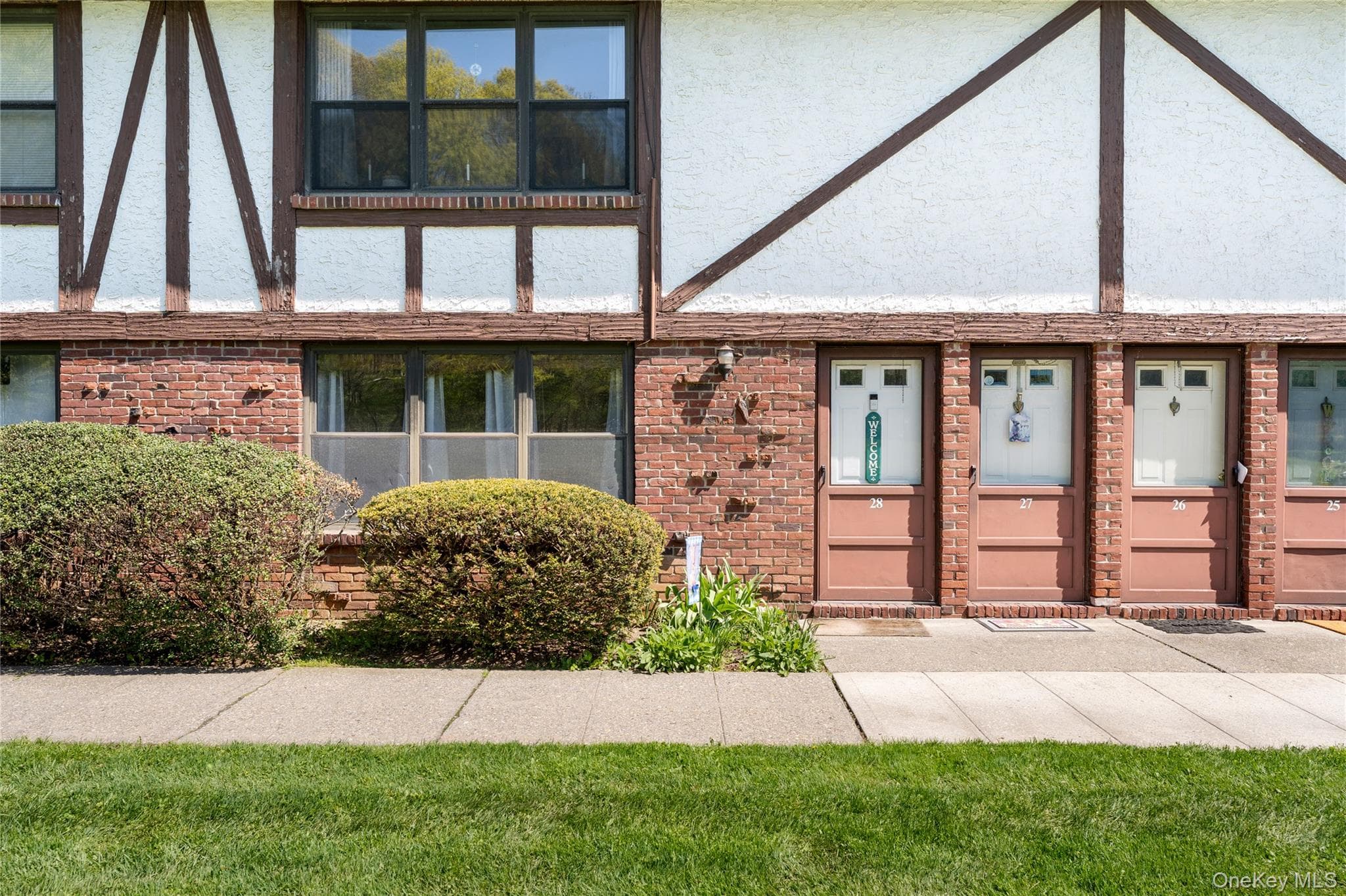 28 Bailey Court Unit: 28, Middle Island
