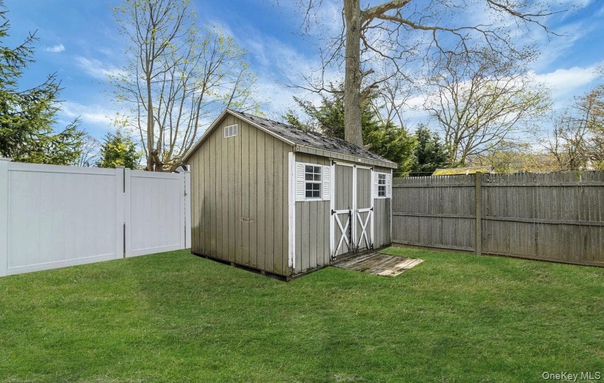 15 Maplewood Drive thumbnail 6
