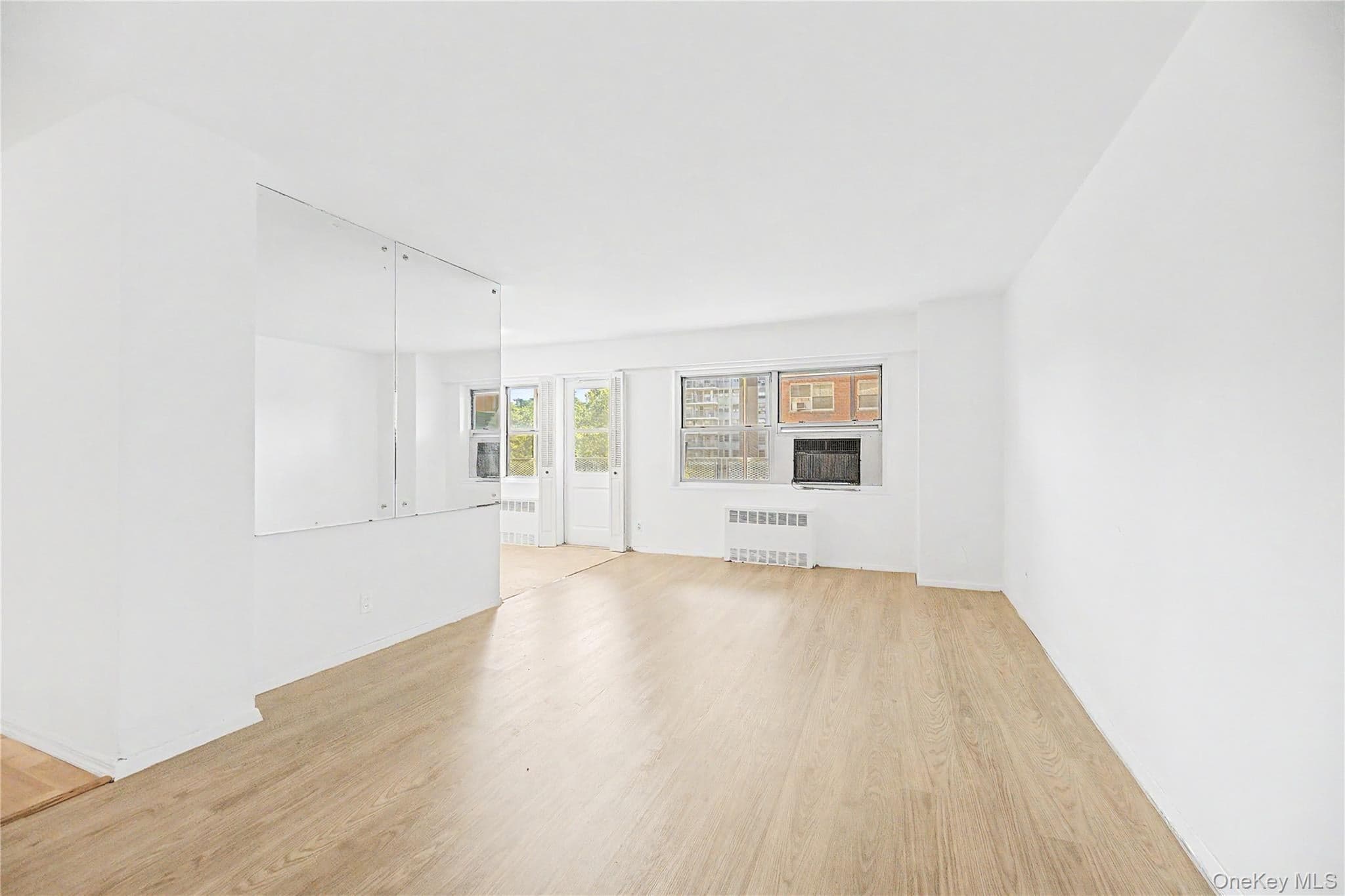 3130 Irwin Avenue Unit: 4B thumbnail 3