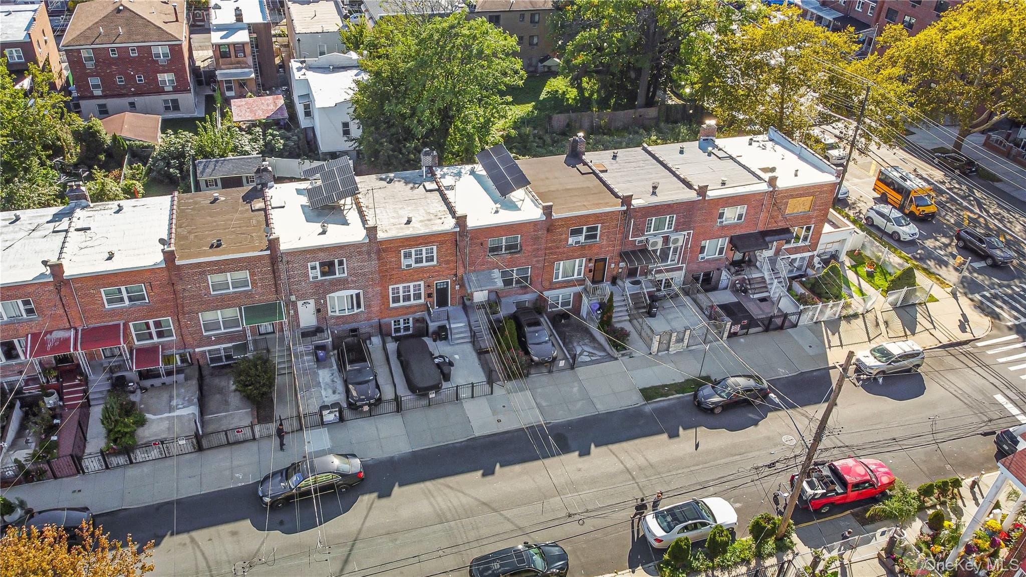 1110 E 213th Street thumbnail 3