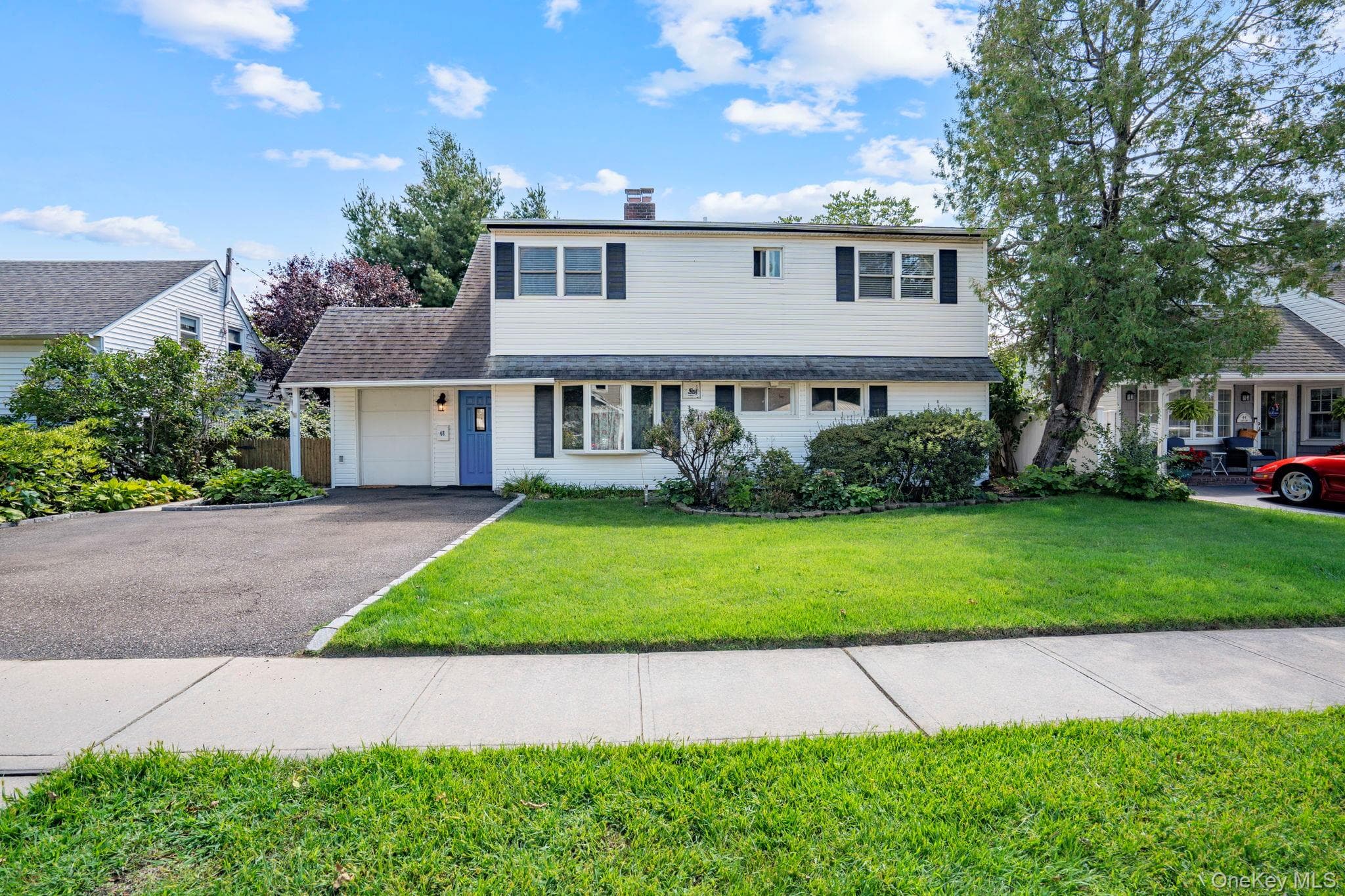 48 Grey Lane, Levittown