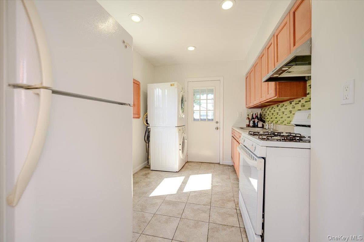 1258 Waverly Street thumbnail 8