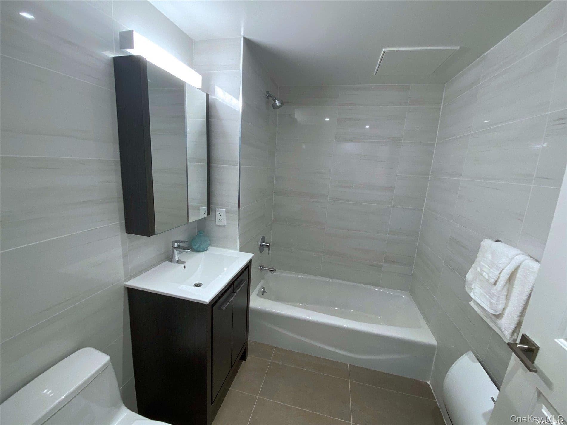 42-23 Parsons Boulevard Unit: 1E thumbnail 12