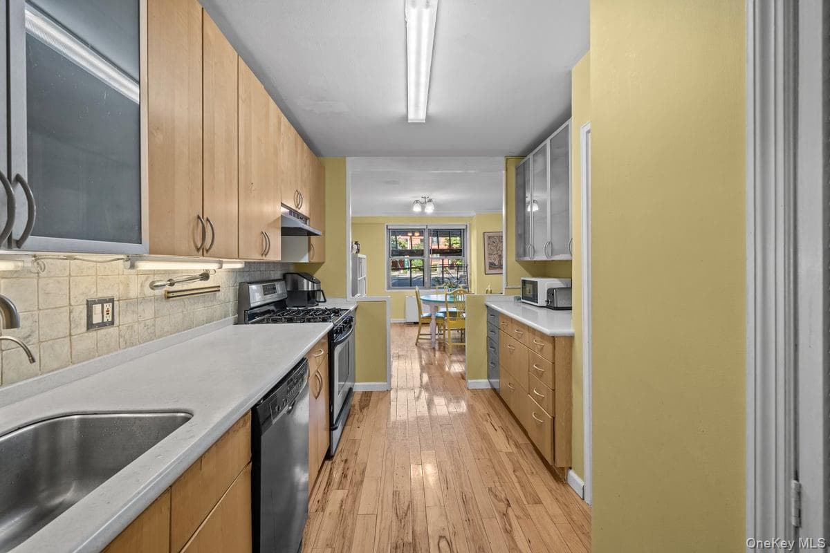 2500 Johnson Avenue Unit: 2NP thumbnail 14