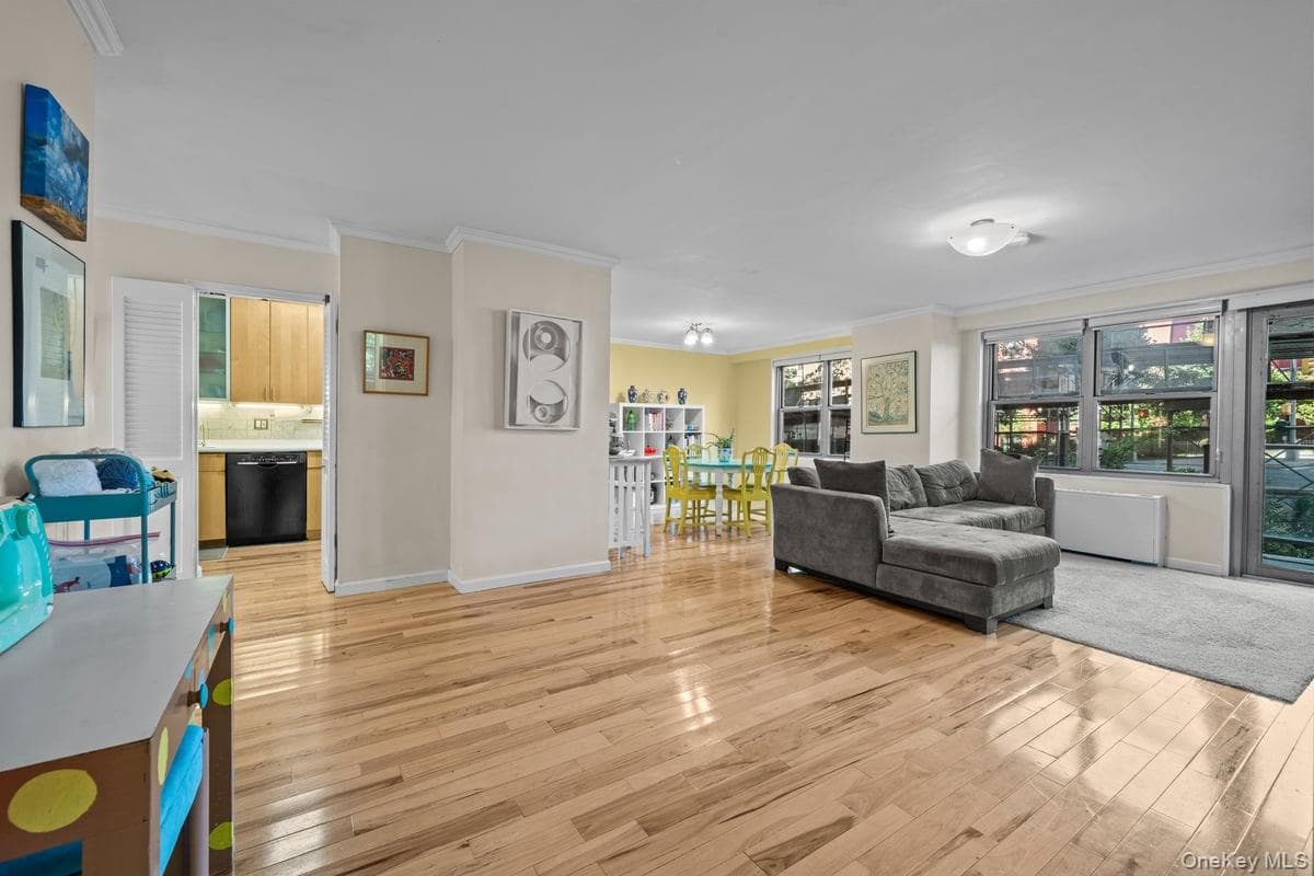 2500 Johnson Avenue Unit: 2NP, Bronx