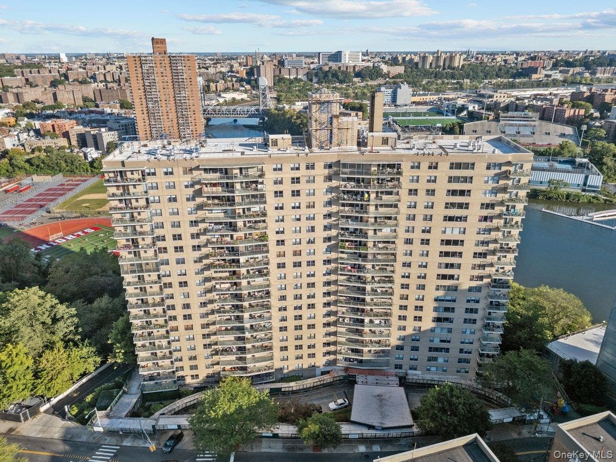 2500 Johnson Avenue Unit: 2NP thumbnail 7