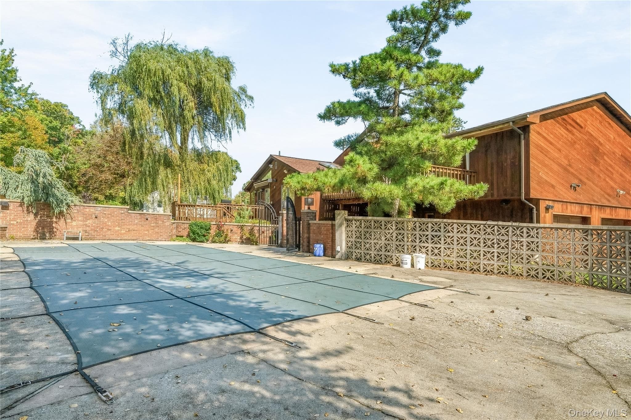 102 Neptune Drive thumbnail 40