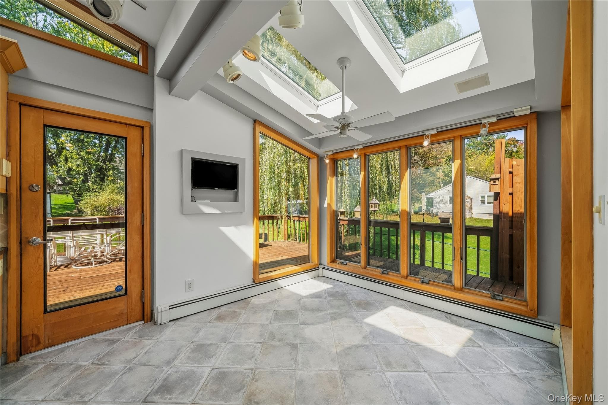102 Neptune Drive thumbnail 12