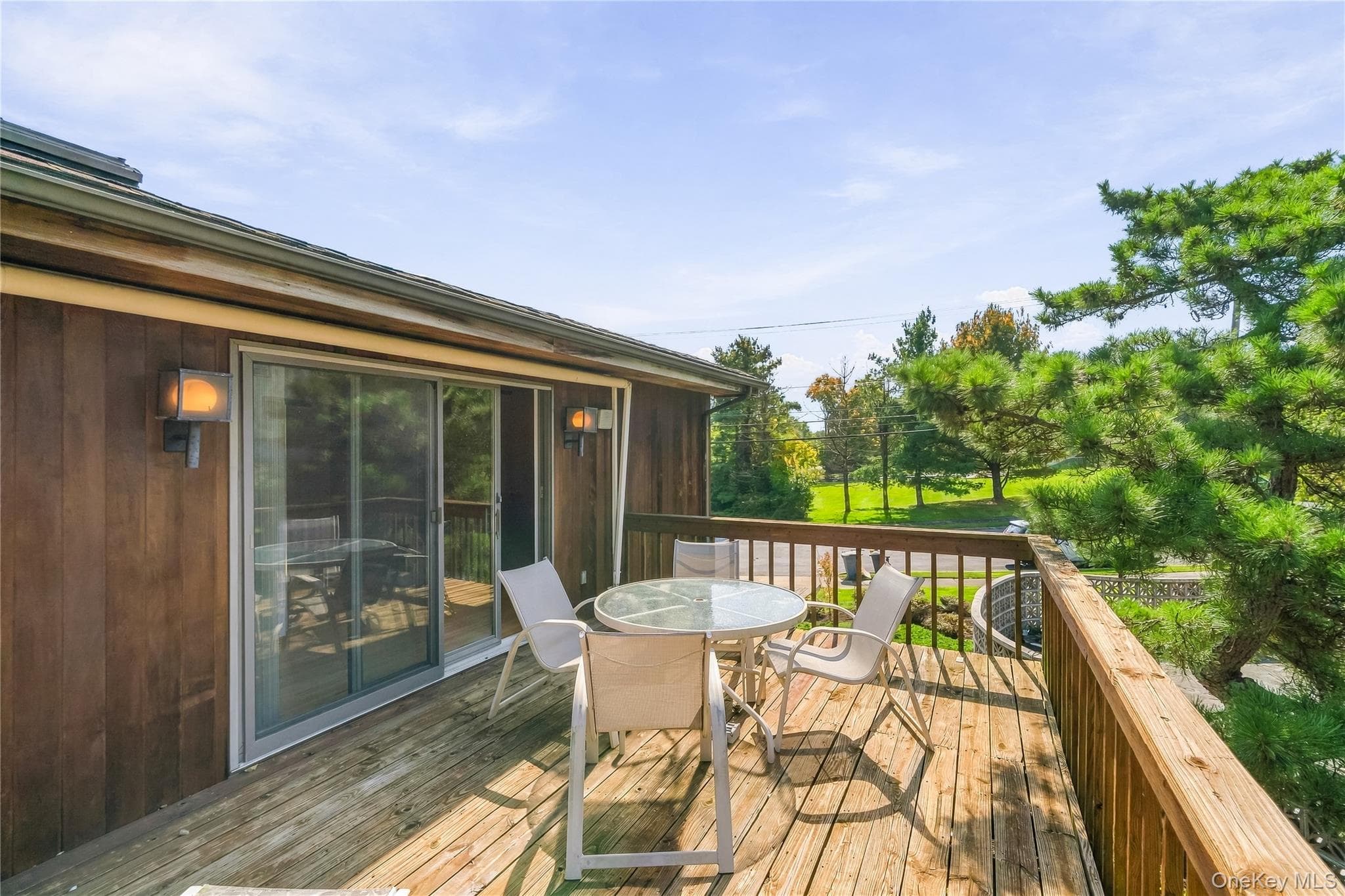 102 Neptune Drive thumbnail 30