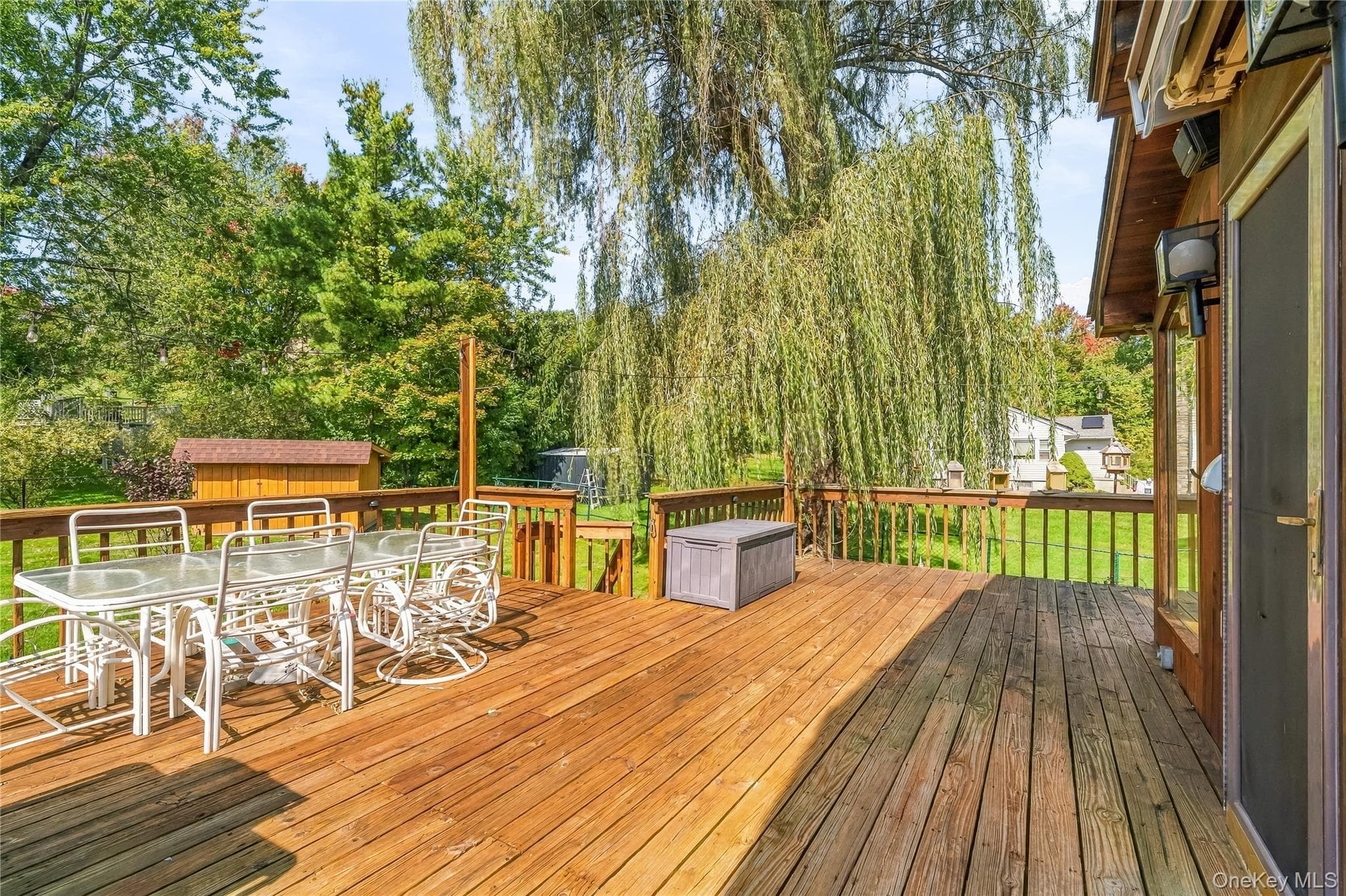 102 Neptune Drive thumbnail 31