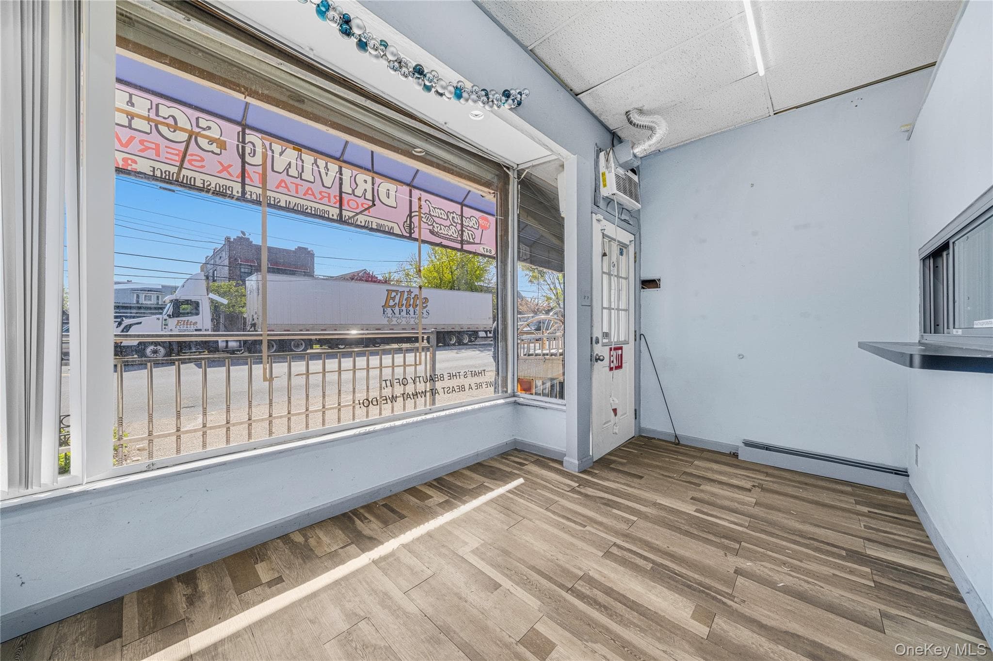 847 Castle Hill Avenue thumbnail 2