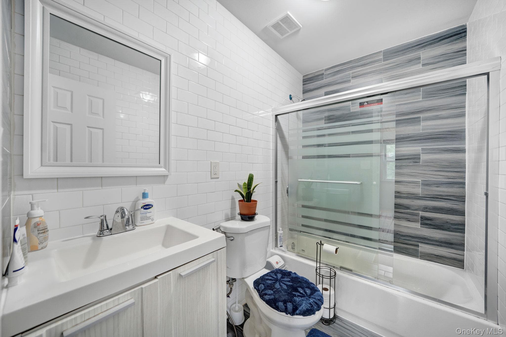 2240 Quimby Avenue thumbnail 10