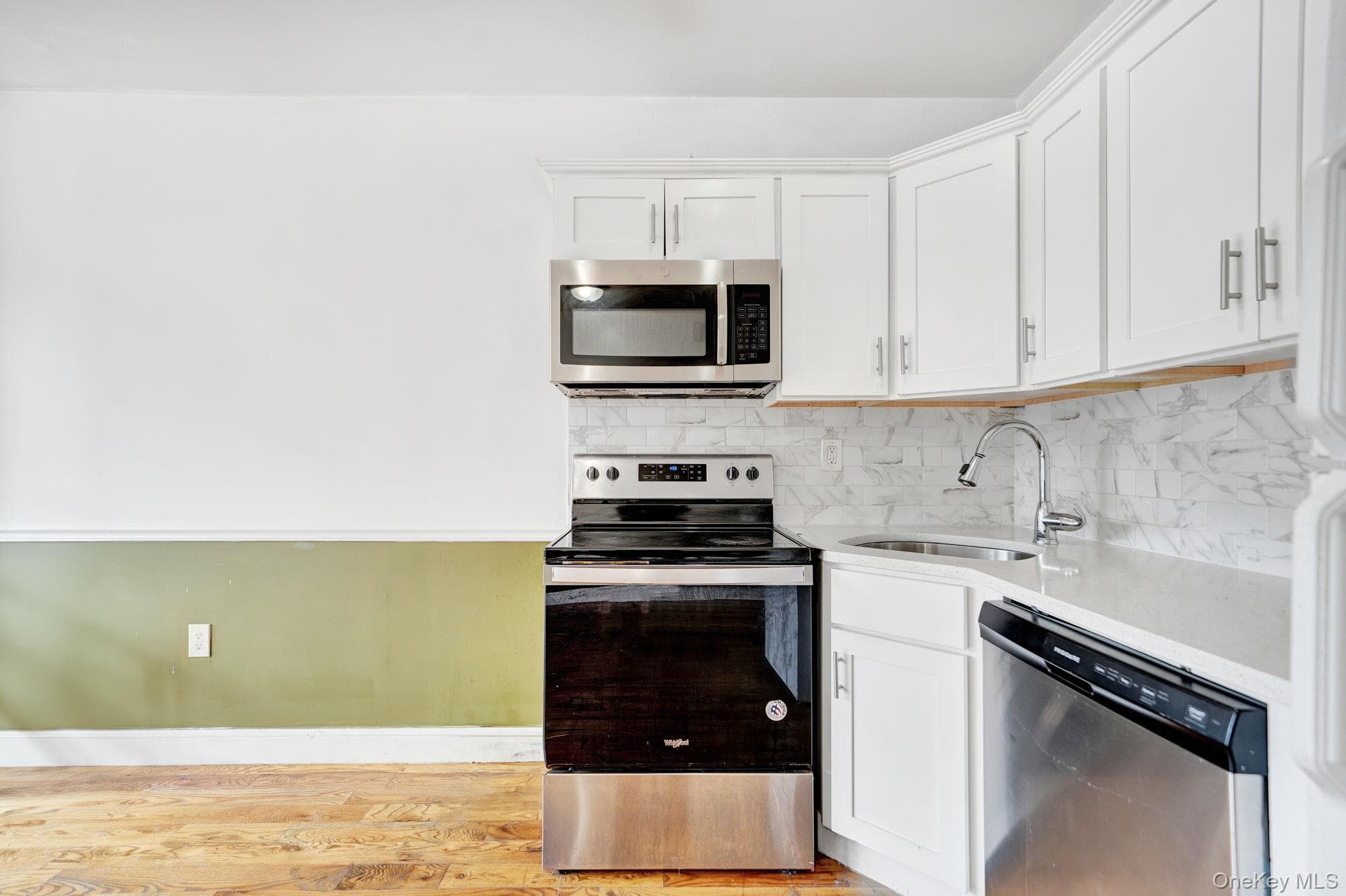 2240 Quimby Avenue thumbnail 15