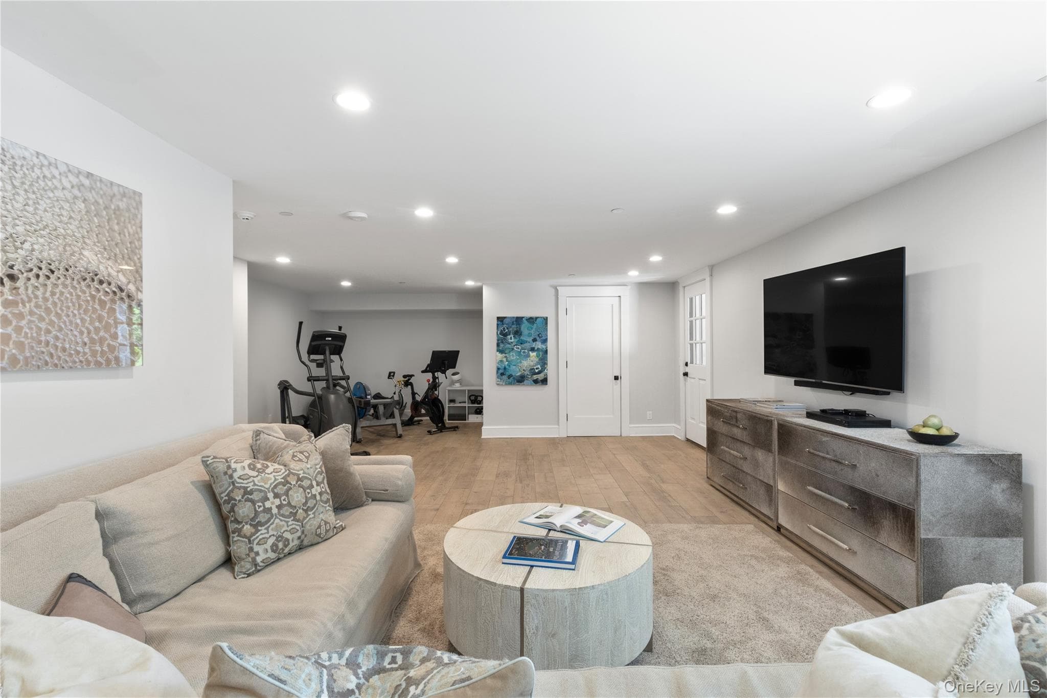 4 Commodore Avenue thumbnail 36