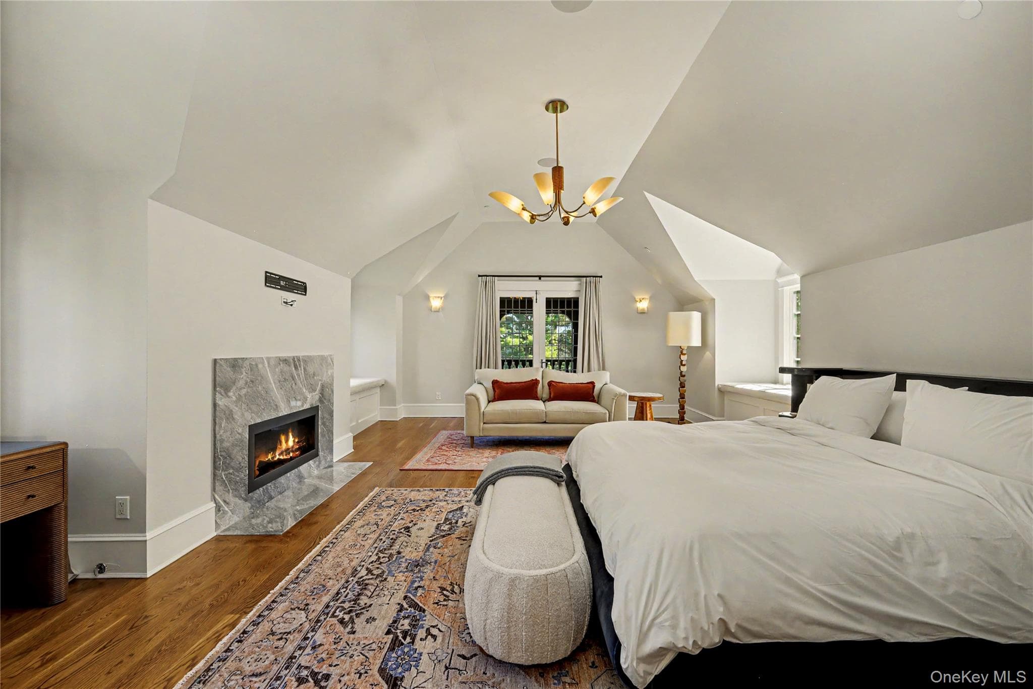 4 Commodore Avenue thumbnail 24