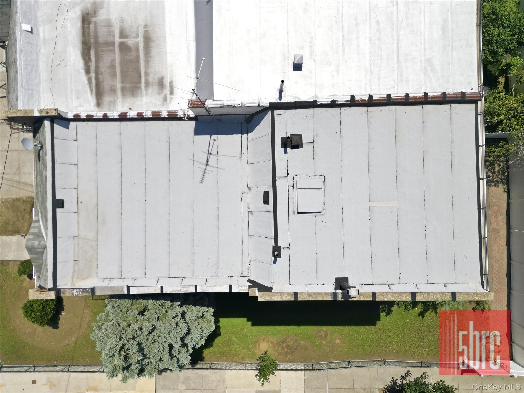 1204 E 72nd Street thumbnail 35