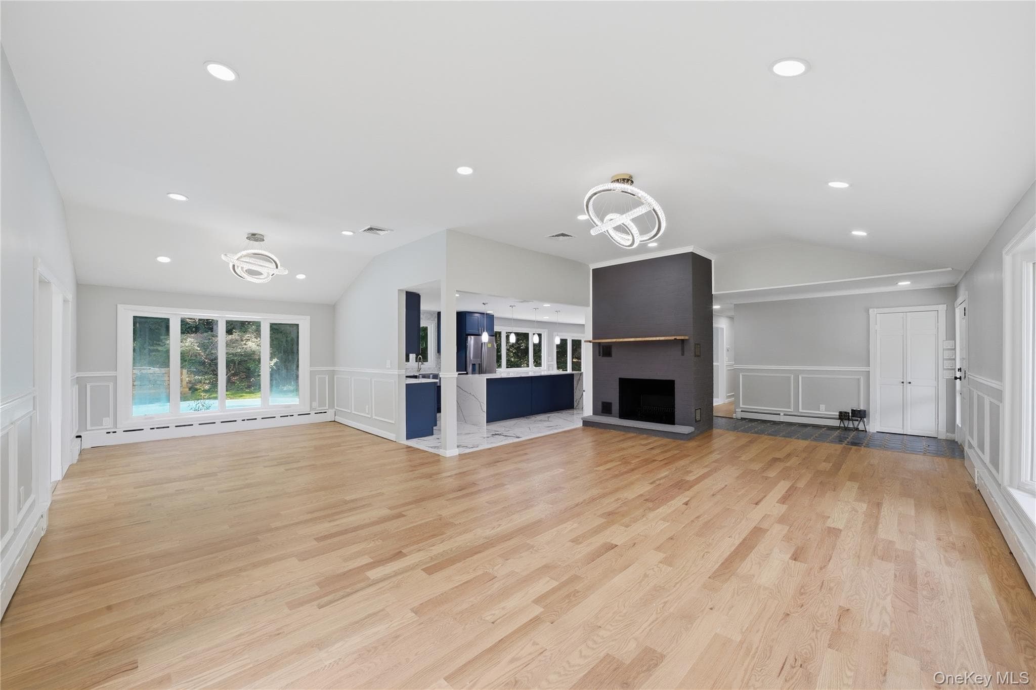 12 E Mount Airy Road thumbnail 5