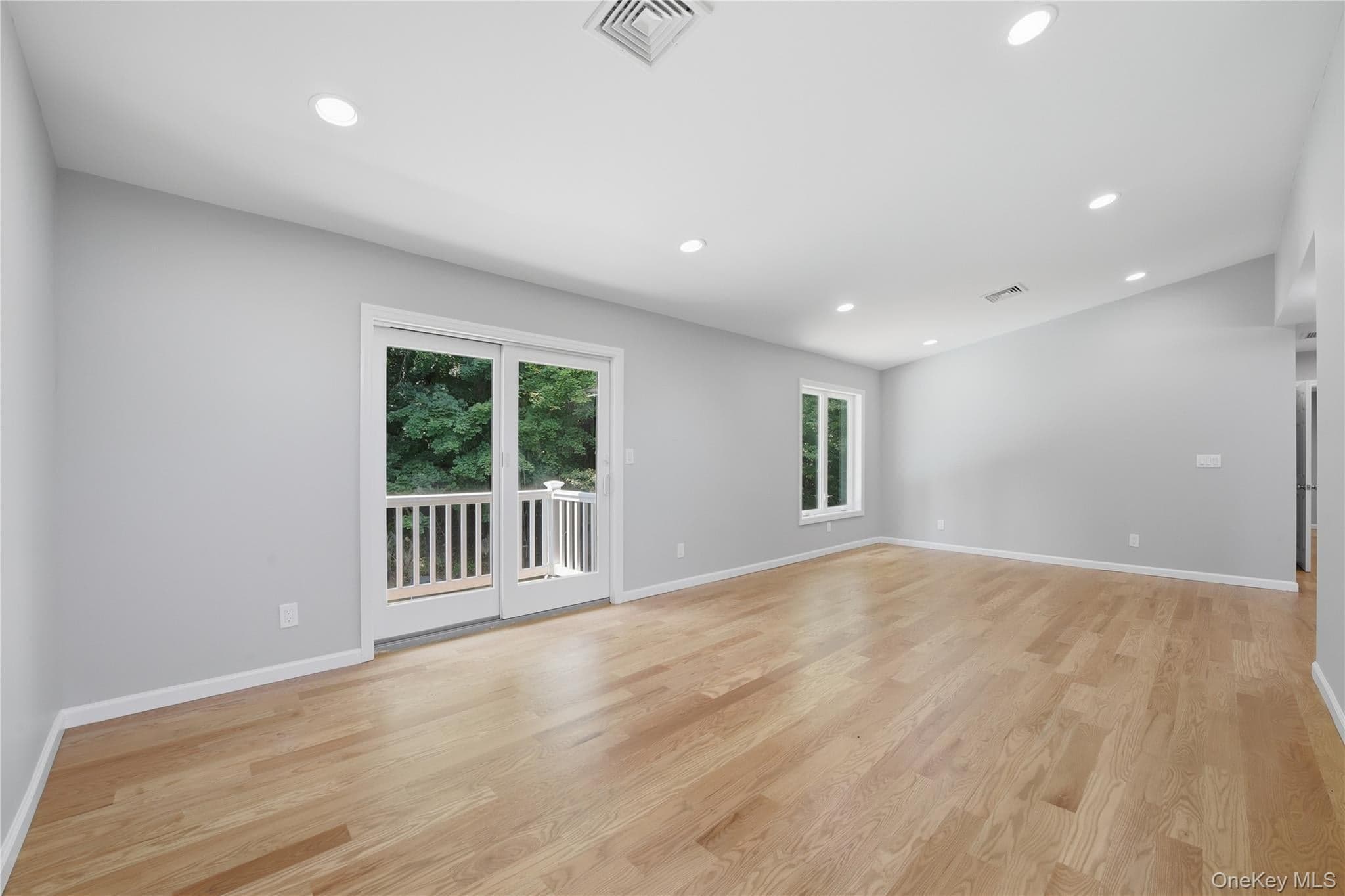 12 E Mount Airy Road thumbnail 22